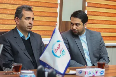 رونمایی از کتاب «مسائل کاربردی در زمین‌شناسی مهندسی» - اراک/عکاس:طاها نظیری