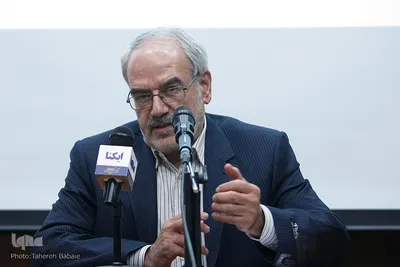 دکتر کاظم فروتن در مراسم رونمایی از تولیدات قرآنی

