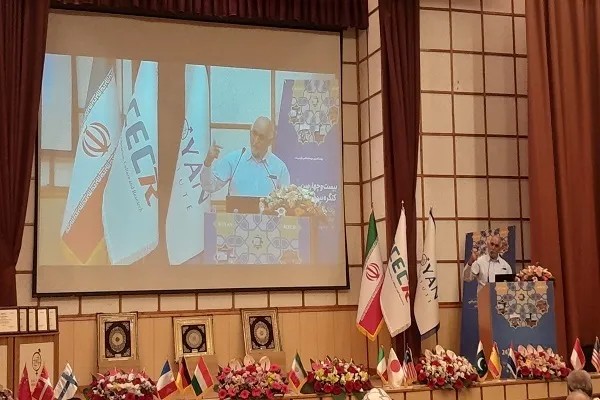 دعوت به تفکر در آیات آفرینش قرآن در افتتاحیه کنگره تولید مثل رویان