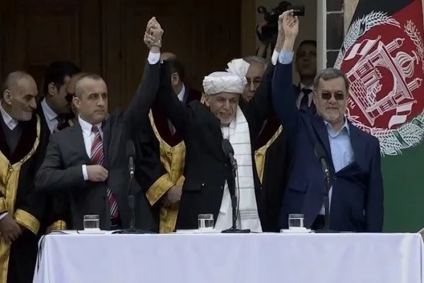 سوگند دو رئیس‌جمهور و معاونان / طالبان: بر مذاکرات متمرکز شوید