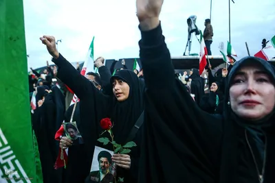 تحویل سال نو در میدان انقلاب تهران