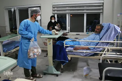جشن میلاد امام مجتبی (ع) در کنار بیماران کرونایی
