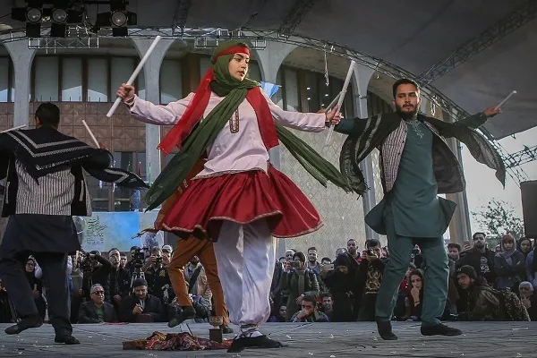 تئاتر سنگری جدی در مبارزه فرهنگی است