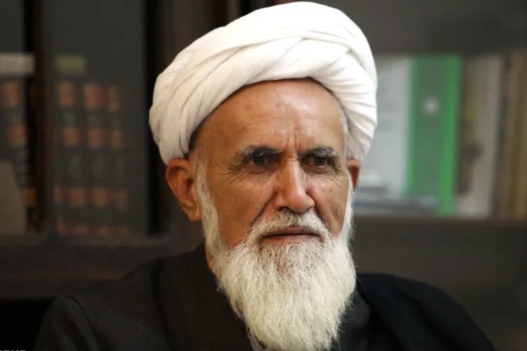 اولین و آخرین نماز جمعه شیراز به امامت مرحوم آیت‌الله حائری