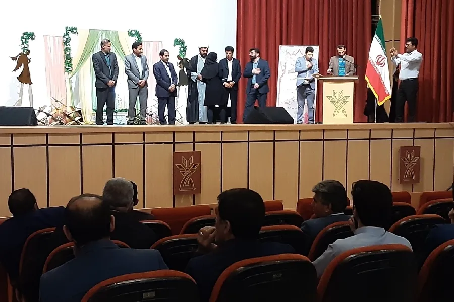 دانشگاهیان قرآنی علوم پزشکی شهرکرد تجلیل شدند