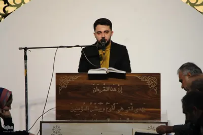 محفل انس باقرآن همزمان با ایام دهه فجر در ملایر