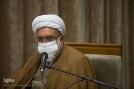 اهدا مدال‌های حسین رضازاده به موزه آستان قدس رضوی