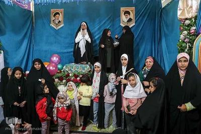جشن «دختران انقلاب» به‎‌مناسبت آغاز دهه‌ی پرفروغ فجر انقلاب اسلامی