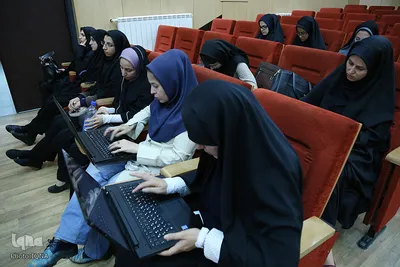 نشست هم اندیشی«اقتصاد مقاومتی، اقدام و عمل از زبان رسانه»
