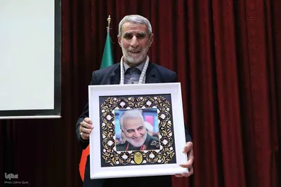 نشست جبهه علمی و فرهنگی اساتید بسیجی در دانشگاه تبریز