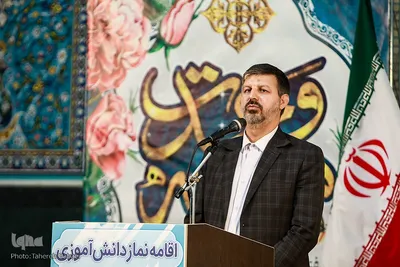 برگزاری نماز جماعت باشکوه دانش آموزی