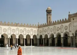 Al Ahzar prévoit la publication de 30 traductions du Coran
