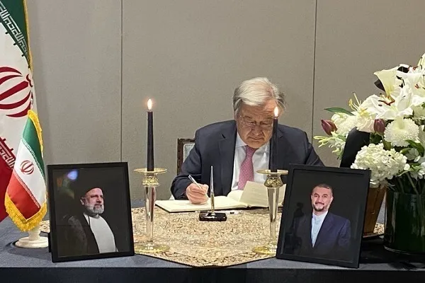 Ginugunita ng Hepe ng UN Chief ang Yumaong Pangulo ng Iran, Ministro ng Panlabas