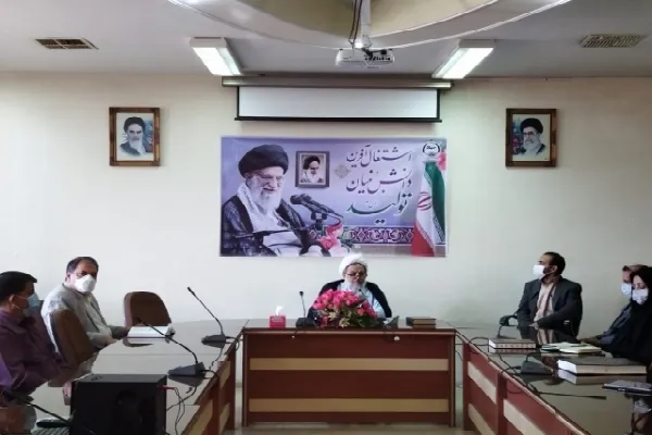 جلسه تفسیر سوره «حجرات» در کرمان برگزار شد
