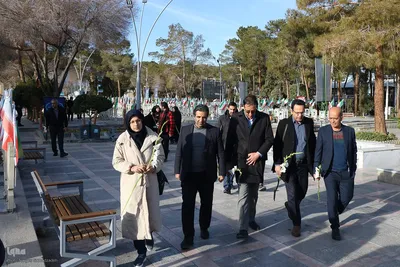 تجدید میثاق اعضای جهاددانشگاهی واحد اصفهان با شهدا