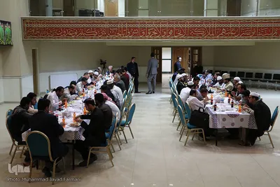 بازدید متسابقین خارجی از بیت امام خمینی(ره)