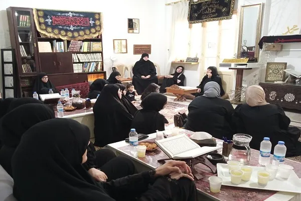تنظيم محاضرة قرآنية بعنوان 
