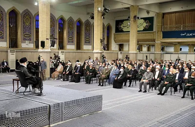 رهبر انقلاب اسلامی در دیدار دست‌اندرکاران برگزاری کنگره شهدای قم