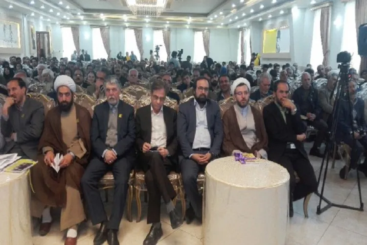 نخستین گردهمایی هنرمندان و اهالی فرهنگ بافت برگزار شد
