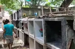 Les cimetières catholiques des Philippines accueillent les victimes de la pandémie, quelle que soit leur religion