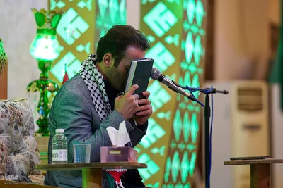 محفل انس با کلام‌الله مجید هدیه به ارواح طیبه شهدای حرم مطهر با تلاوت قاری بین‌المللی قرآن