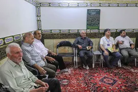 دیدارعوامل اجرایی سی و هشتمین جشنواره ملی قرآن با پدر شهید آیت‌الله آل‌هاشم‎