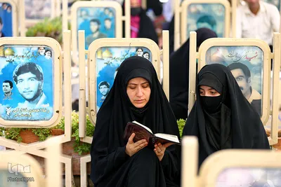 مراسم دعای عرفه در گلستان شهدای اصفهان
