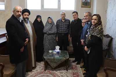 دیدار شهردار تبریز با خانواده شهیدان