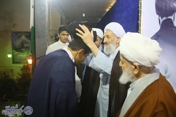 آیین عمامه‌گذاری طلاب مدرسه محمدیه قائم‌شهر