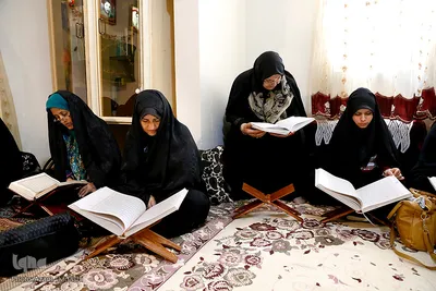 مراسم جز خوانی قرآن کریم توسط بانوان در قزوین