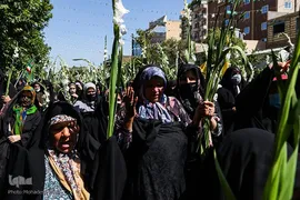 مراسم گلباران حرم مطهر رضوی در سالروز ولادت حضرت معصومه(س)