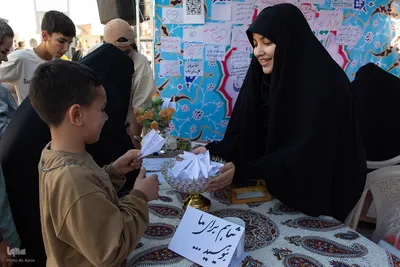 موکب دانشگاهیان اصفهان در میدان امام خمینی(ره)