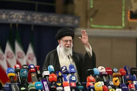 حضور رهبر معظم انقلاب در پای صندوق رأی انتخابات ریاست جمهوری