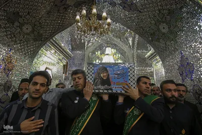مراسم وداع با پیکر شهید معصومه کرباسی در حرم شاهچراغ