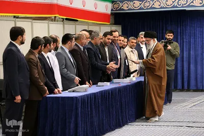 حضور رهبر معظم انقلاب در پای صندوق رأی