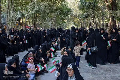 اجتماع دختران مهدوی در گذر چهارباغ اصفهان
