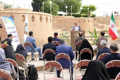 نشست خبری شهردار و اعضای شورای اسلامی باغ شهر شاهدیه یزد‎