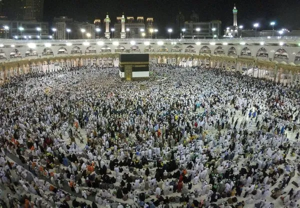 Suudi Arabistan'dan yeni umre kararı
