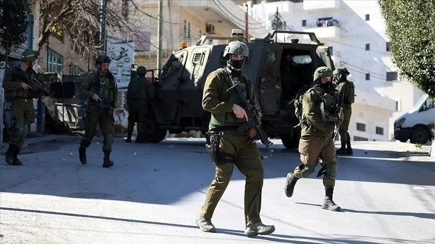 Israeli Forces Injure Palestinians with Live Bullets, Tear Gas in Nablus Raid