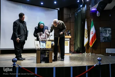 شب رونمایی از کتاب «حق و سوء استفاده از آن» اثر محمدعلی موحد
