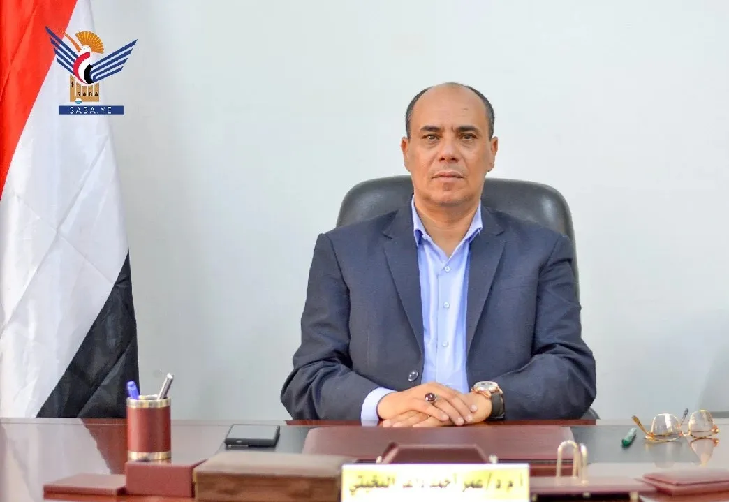 Le porte-parole du gouvernement et vice-ministre de l'Information, le Dr Omar al-Bukhaiti, a affirmé que l'Amérique prouve jour après jour que son hostilité envers les musulmans est de nature religieuse.
