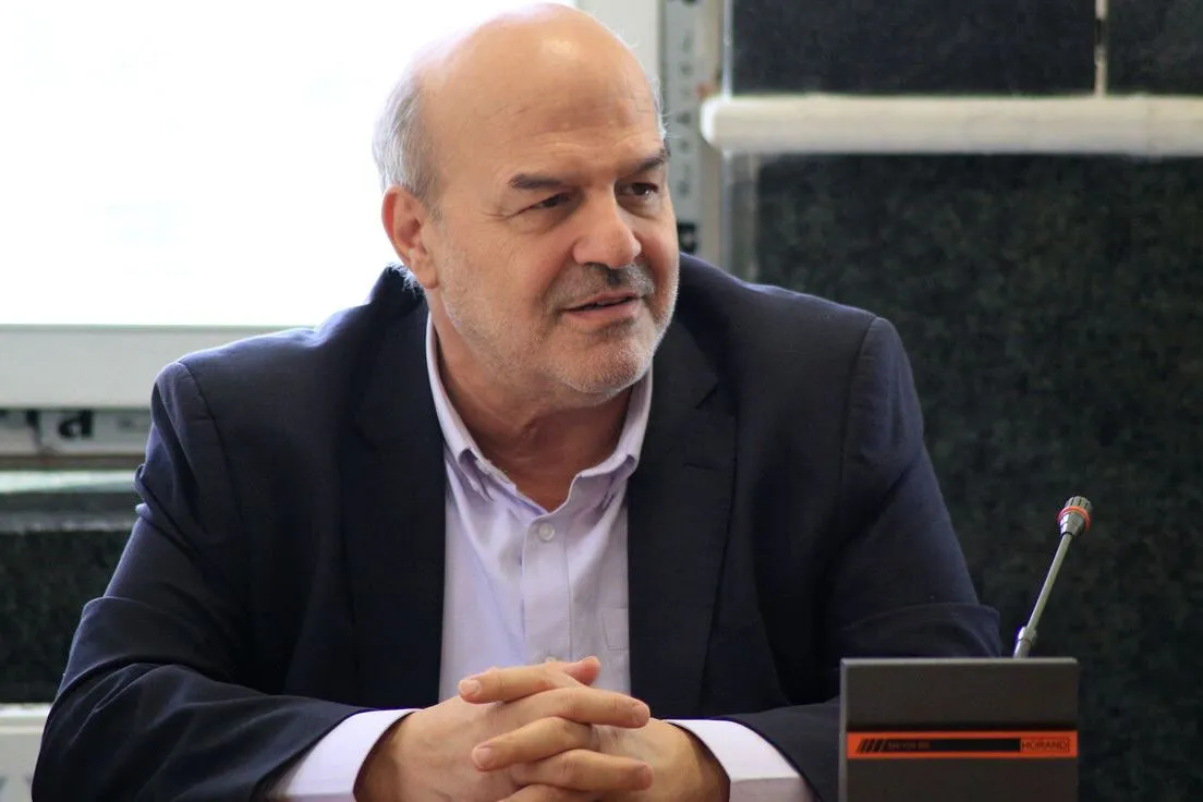 رئيس سازمان محيط‌ زيست و احيای درياچه اروميه؟