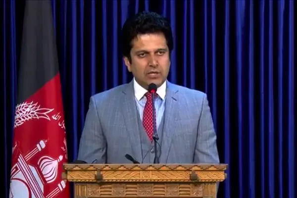 سخنگوی عبدالله از چالش‌ها می‌گوید؛ از مذاکره با طالبان وتا مهاجرین افغان