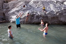 بازگشت آب به چشمه علی