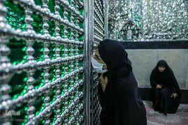 مراسم غبارروبی حرم حضرت عبدالعظیم در ایام شهادت حضرت زهرا (س)