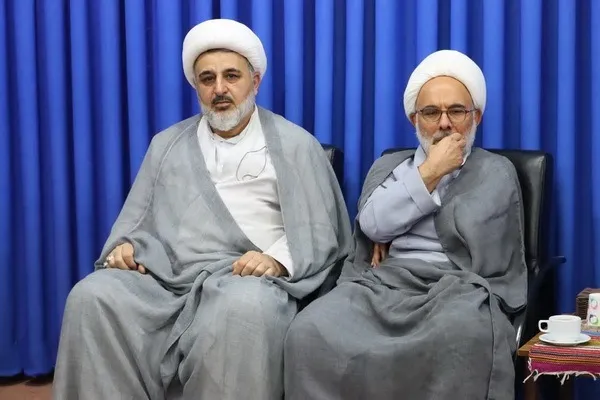 دیدار اعضای برگزاری یادواره شهدای دودانگه با آیت الله لائینی
