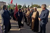 عزیمت ۴۰۰ نفر از کازرون برای حضور در مراسم تشییع رهبر شهید در تهران