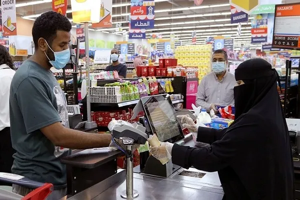 لغو تعطیلی اجباری کسب و کار هنگام نماز در عربستان