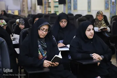 کرسی تلاوت قرآن بانوان خوزستانی