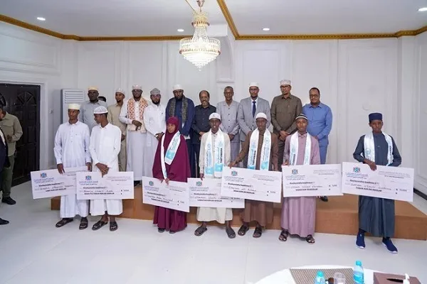 Ginawaran ang mga Nanalo sa Pambansang Kumpetisyon sa Quran ng Somalia